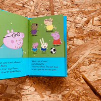 Peppa Pig: Peppa Plays Football (hardback)