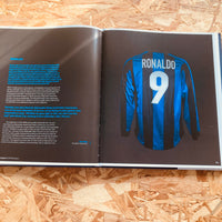 Football Kit Italia: The Greatest Kits and Characters of the Golazzo Era